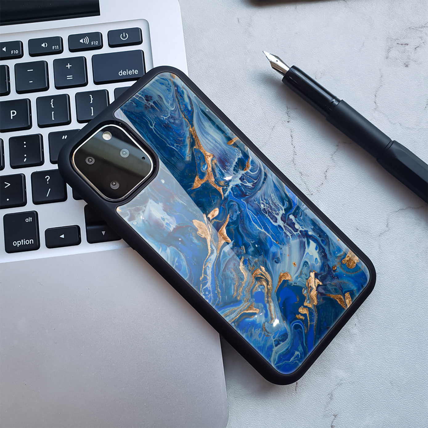 Marbled mobile case
