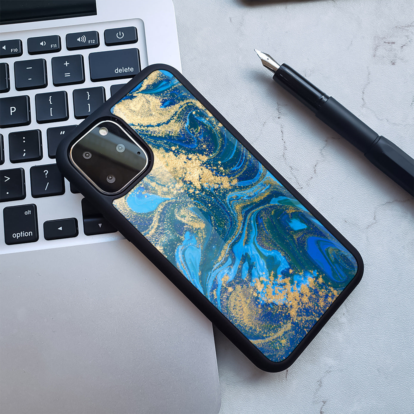 Marbled mobile case