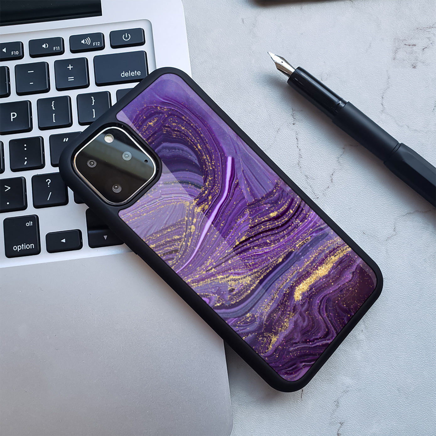 Marbled mobile case