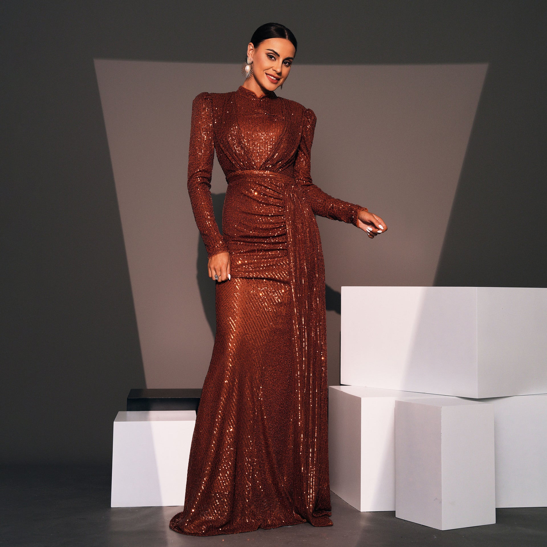 Women Long Sleeve Round Neck Sexy Slim Long Sequined Banquet Dress