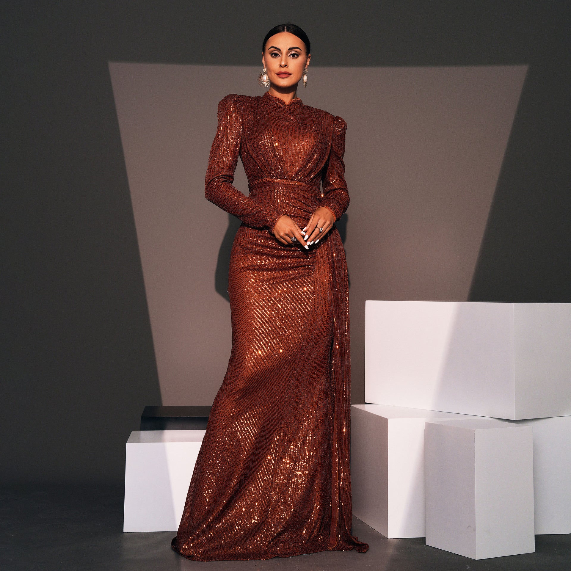 Women Long Sleeve Round Neck Sexy Slim Long Sequined Banquet Dress