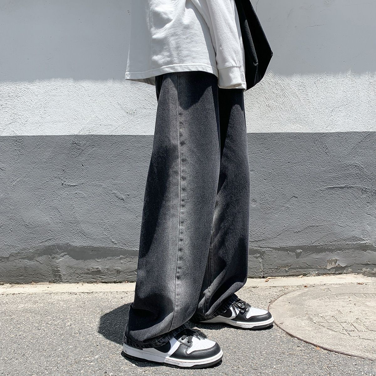 High-end Wide Leg Slimming Straight Mop Motorcycle Stitching Jeans for men