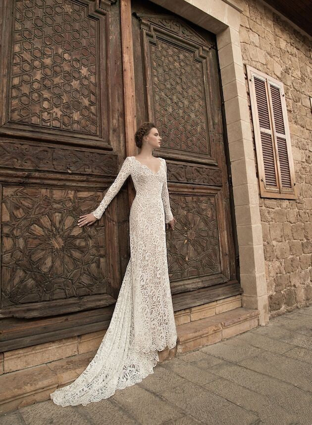 Women Fantasy V-neck Exposed Back Long Sleeve Mop Dress
