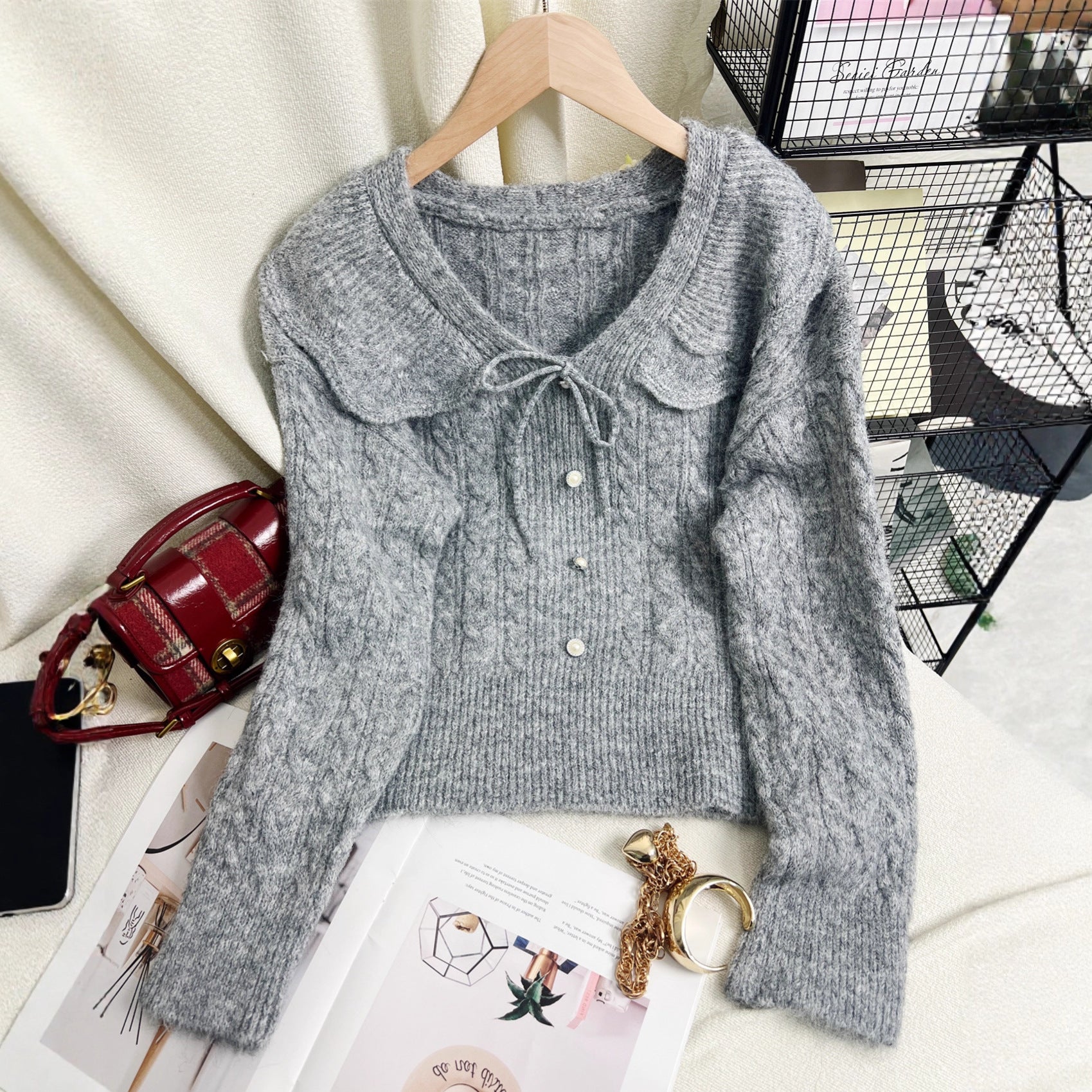 Women's Solid Color Flared Collar Sweet Retro Sweater