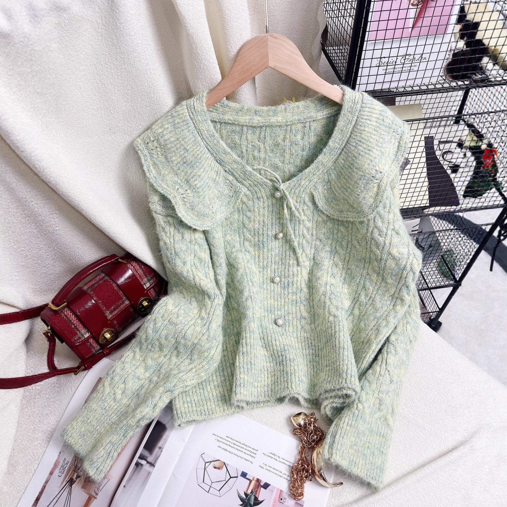 Women's Solid Color Flared Collar Sweet Retro Sweater