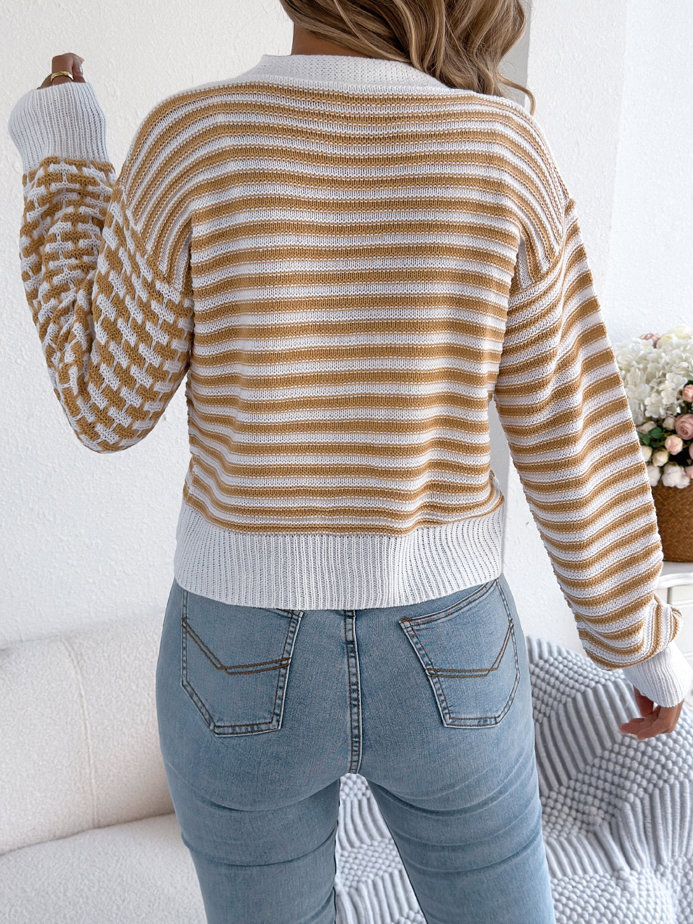 Women Color Block Stripe Lantern Sleeve Short Cardigan Sweater