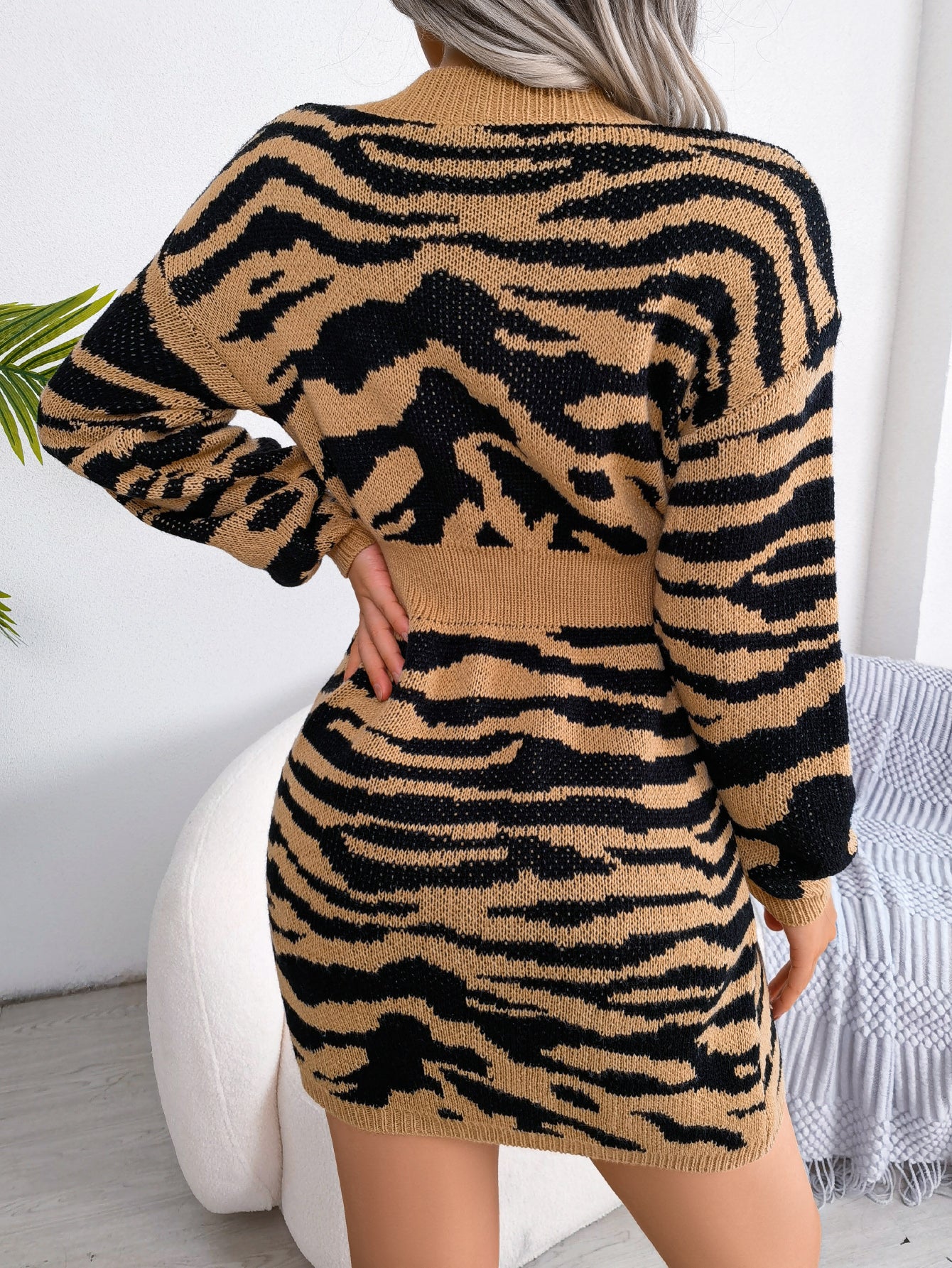 Women Fashion Tiger Print Lantern Sleeve Cinched Sweater Dress